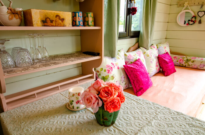 LA ROULOTTE DE LA VILLA DES CHOUETTES ©ENFERT Sophie