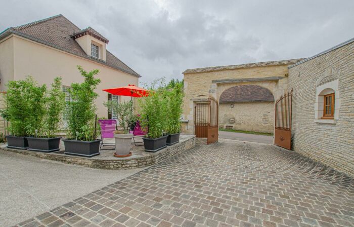La Petite Maison.jpg La Petite Maison