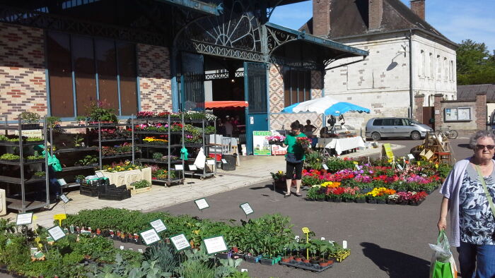 Marché d'Aix-en-Othe.jpg Marc Fournier