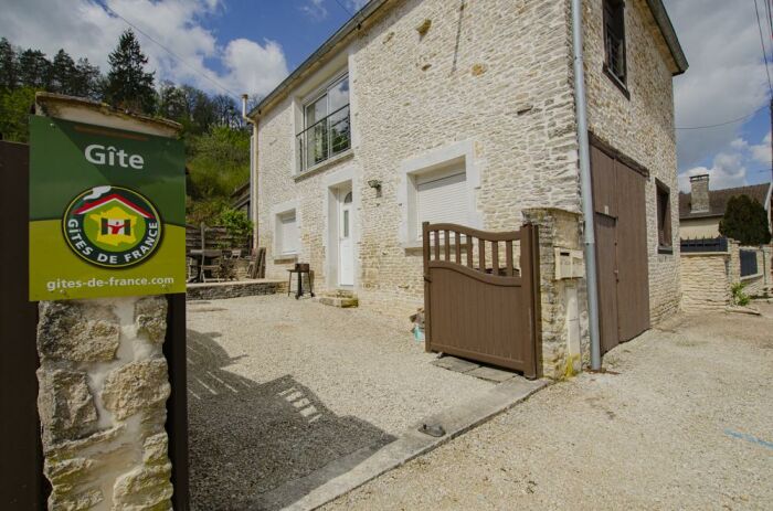 Chez Georges.jpg Chez Georges