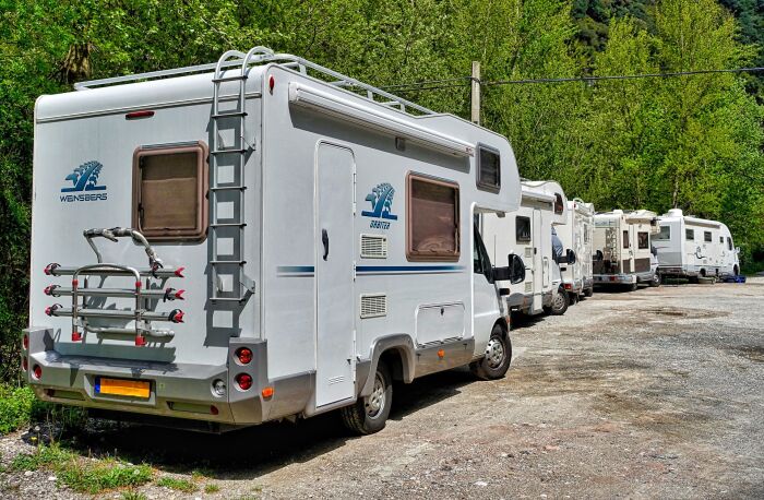 motorhomes-1206520_1920.jpg Freepik