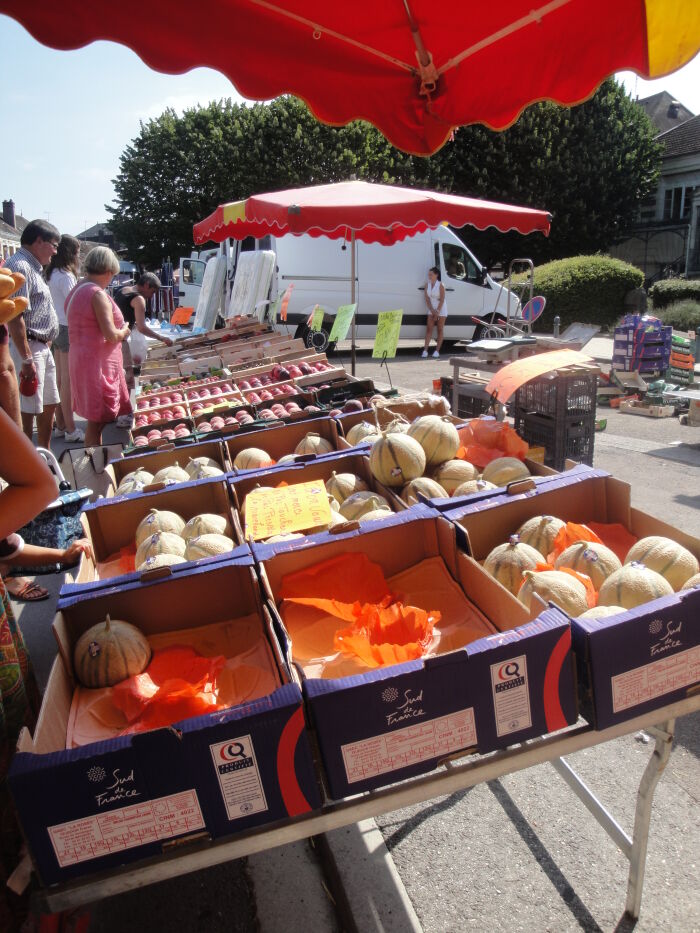 Marché d'Ervy-le-Châtel Mairie Ervy