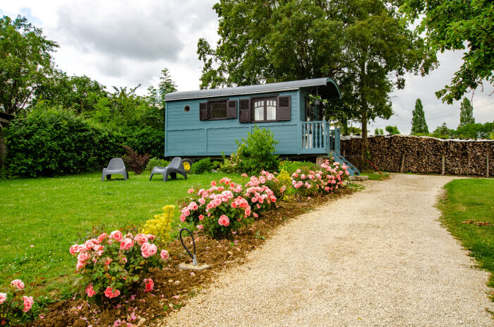 LA ROULOTTE DE LA VILLA DES CHOUETTES ©ENFERT Sophie