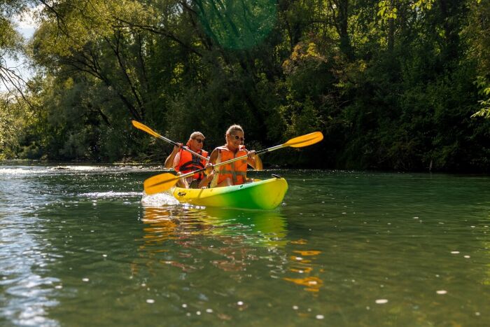 Descente en kayak sur l'aube.jpg Studio OG