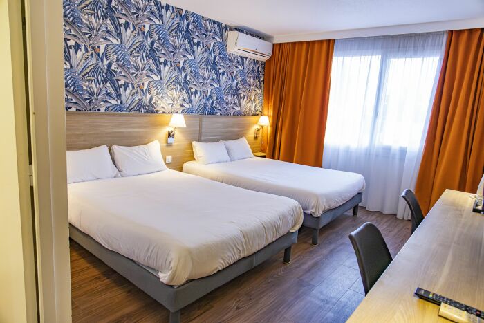 CHAMBRE FAMILLE CTN