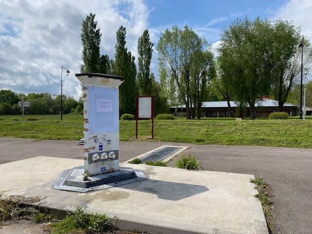 Borne_aire aménagée CC Mesnil St Père © Maison des Lacs