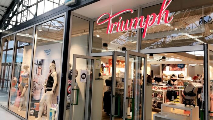 TRIUMPH.jpg Marques Avenue Troyes
