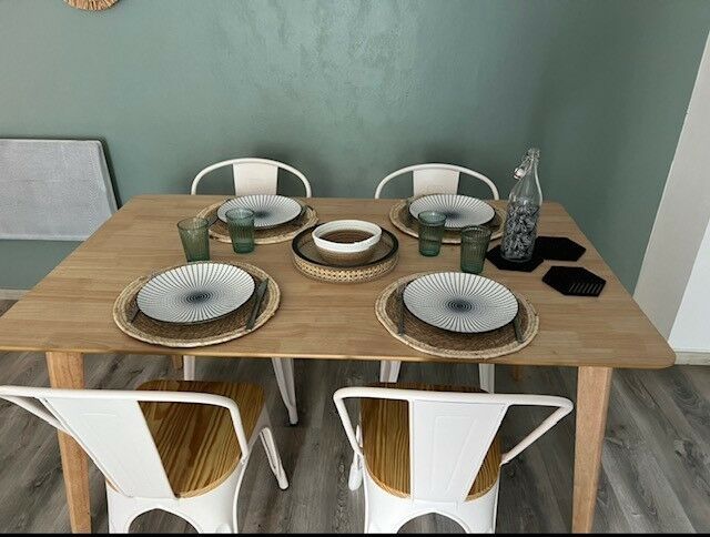 Table séjour.jpg © V. Martraire