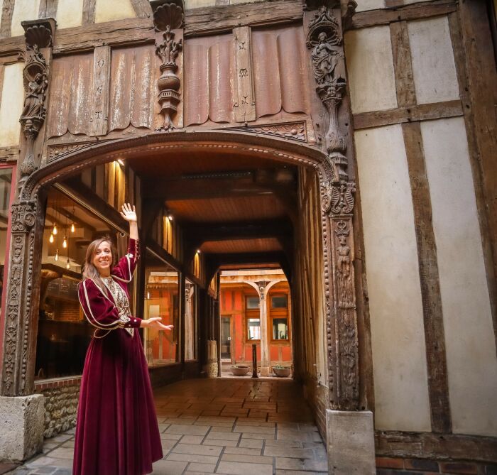 Balade contée d'Aurélie - Halloween_Troyes Aurélie SERKIZ © PH - Troyes La Champagne Tourisme