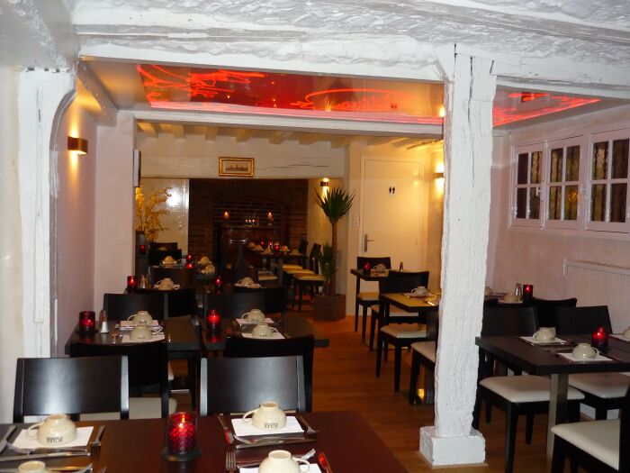 Grenadine - Salle resto.JPG La crêperie grenadine
