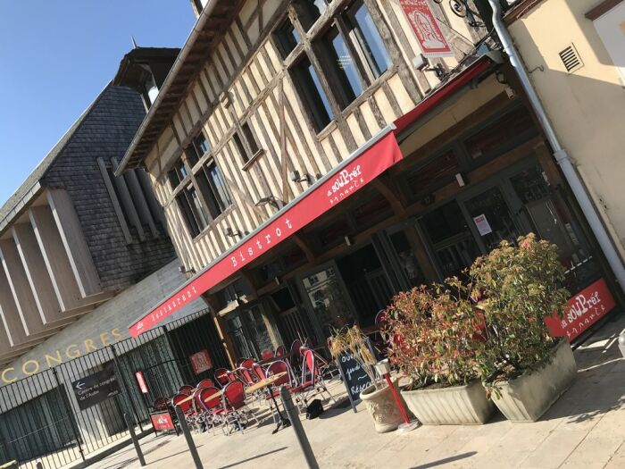 Restaurant façade.jpg la SOUPref errante