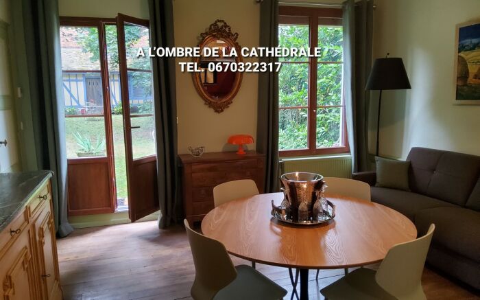 A l'ombre de la Cathédrale - ©Evelyne BOYE (9).jpg ©Evelyne BOYE