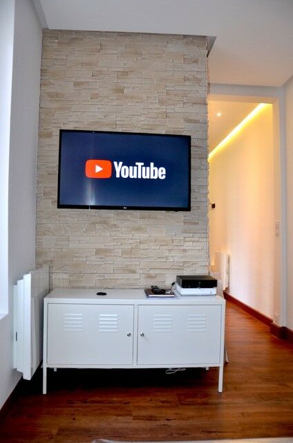 TV Youtube.jpeg © Aurélien Muhlhauser