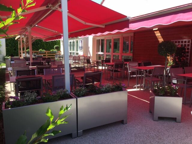TERRASSE.JPG Cafétéria la Fontaine - Apei Aube